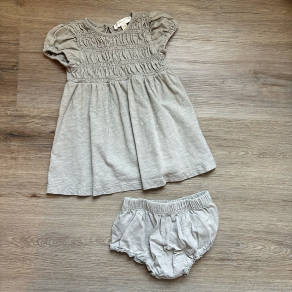 Chelsea & Violet Baby Dress Bloomer set Green Grey Size 24M - Picture 3 of 4